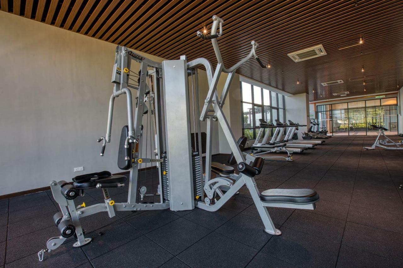 Mercure Living Путраджая Екстериор снимка A multi-station machine